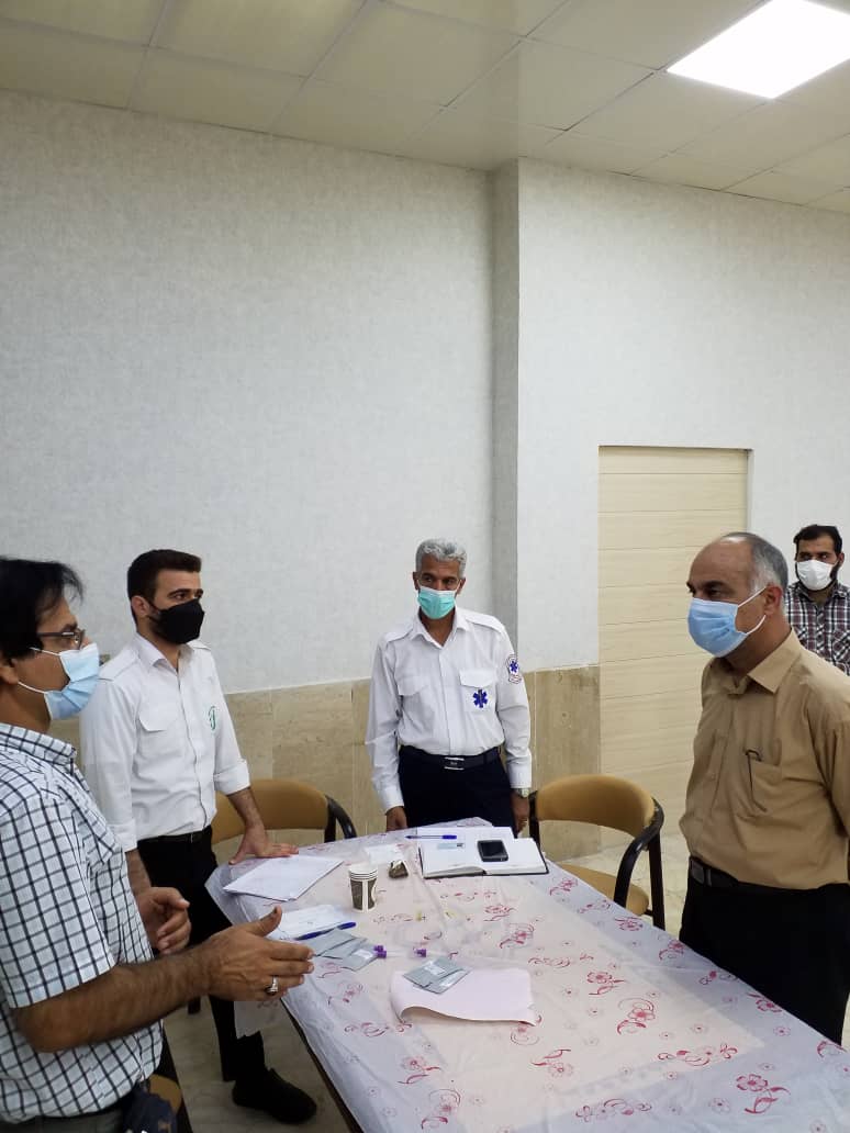 بازدید مدیرعامل شرکت کشت و صنعت دعبل خزاعی از مرکز واکسیناسیون این شرکت