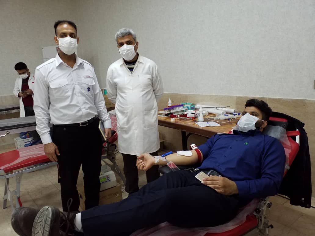 مشارکت پرشور پرسنل شرکت کشت و صنعت دعبل خزاعی در اهدای خون به بیماران نیازمند
