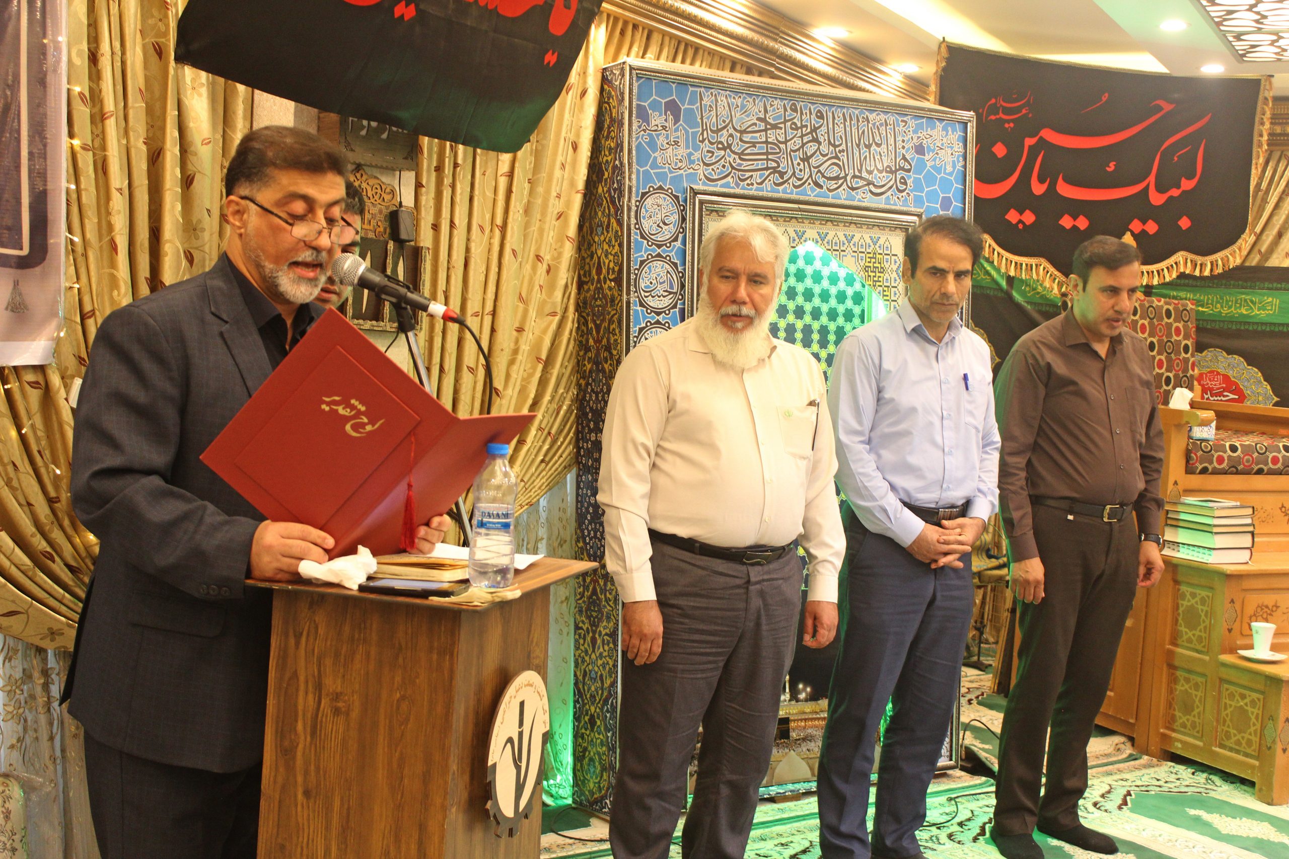 مراسم تقدیر و تجلیل از ایثارگران به مناسبت گرامیداشت هفته دفاع مقدس