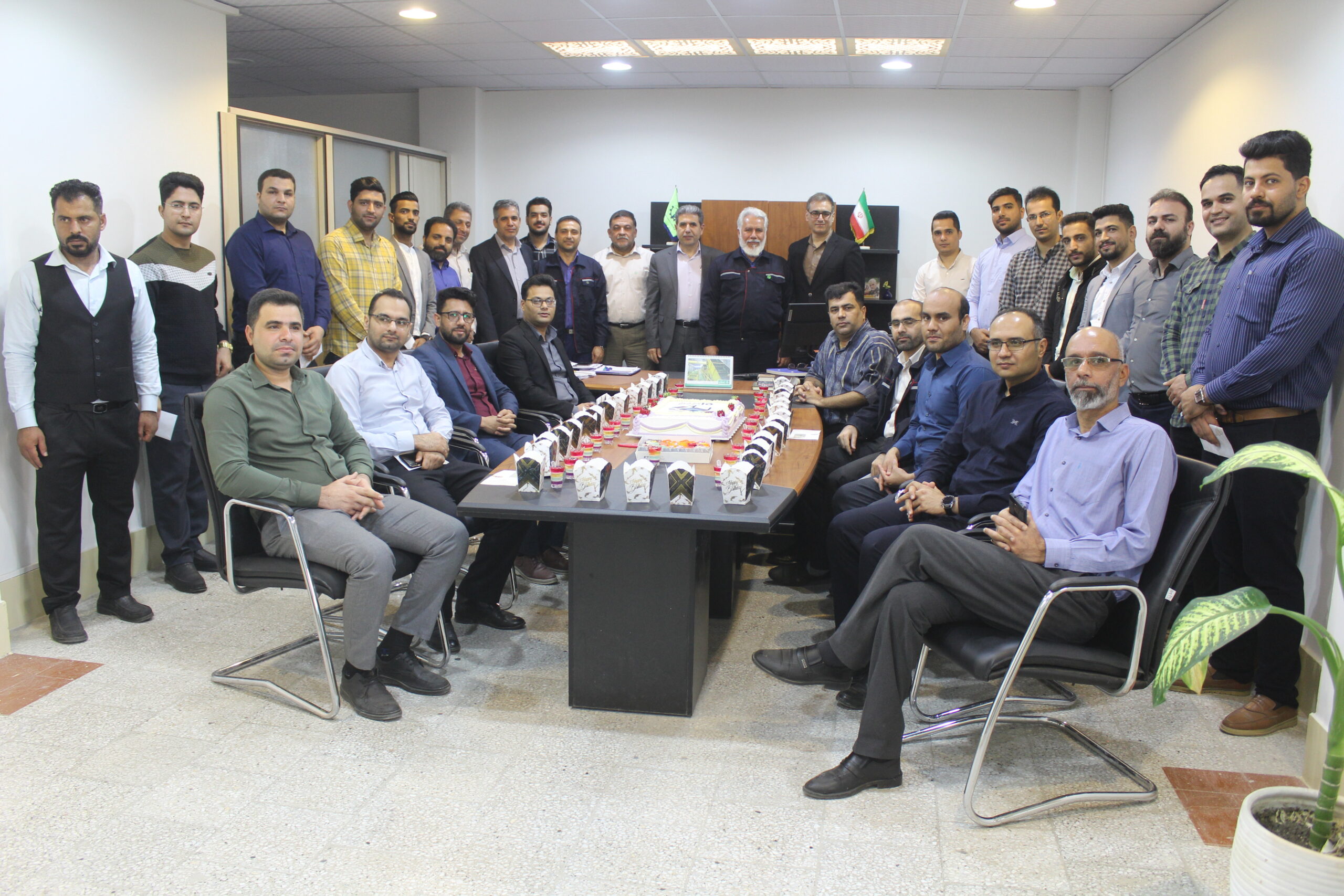 تقدیر از همکاران امور مالی به مناسبت روز حسابداری