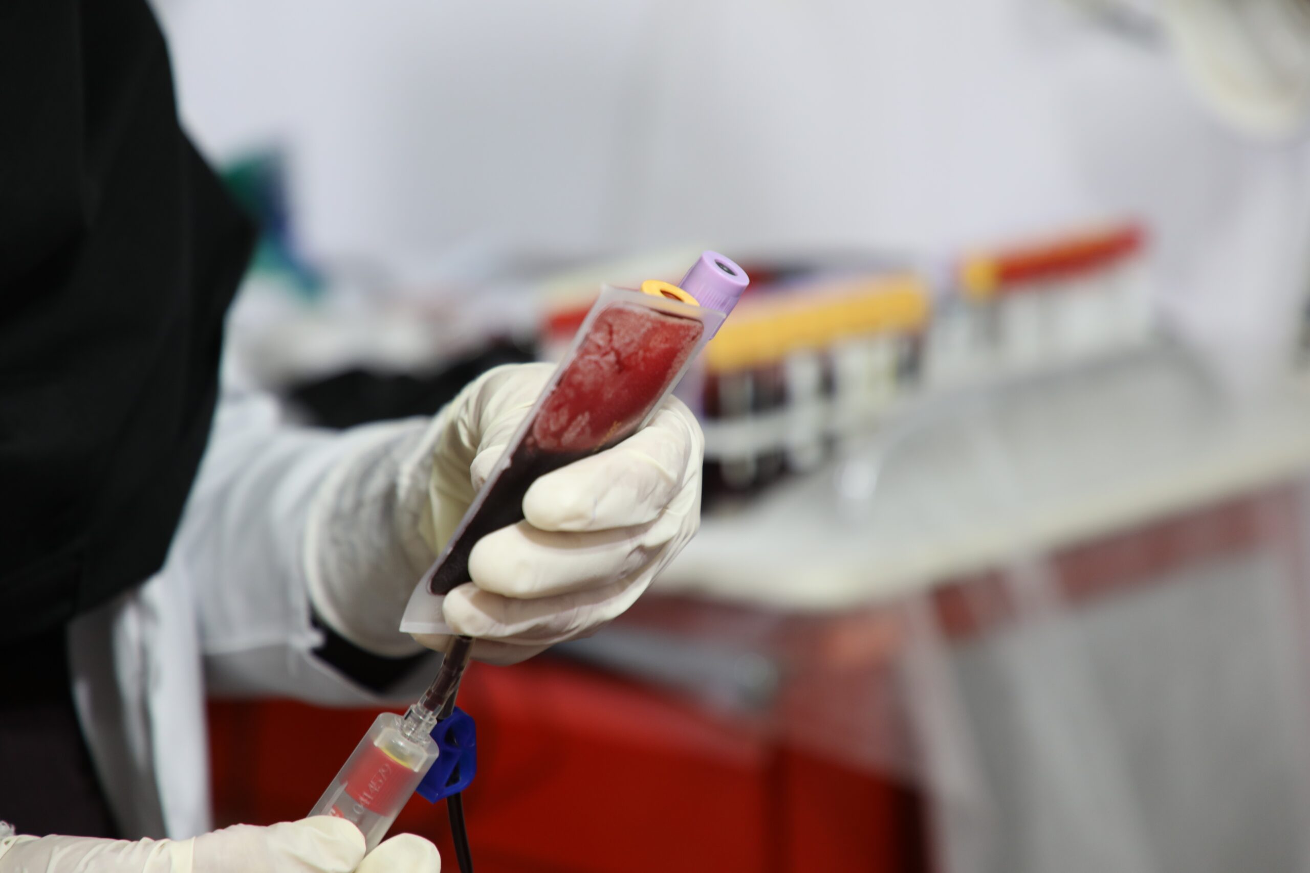 پویش اهدای خون به مناسبت دهه مبارک فجر پویش اهدای خون به مناسبت دهه مبارک فجر