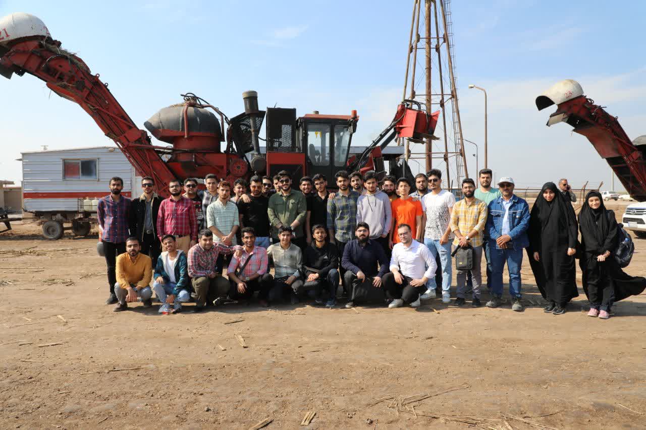 بازدید دانشجویان رشته مکانیک و برق ، دانشگاه شهید چمران از فرآینده تولید شکر بازدید دانشجویان رشته مکانیک و برق ، دانشگاه شهید چمران از فرآینده تولید شکر