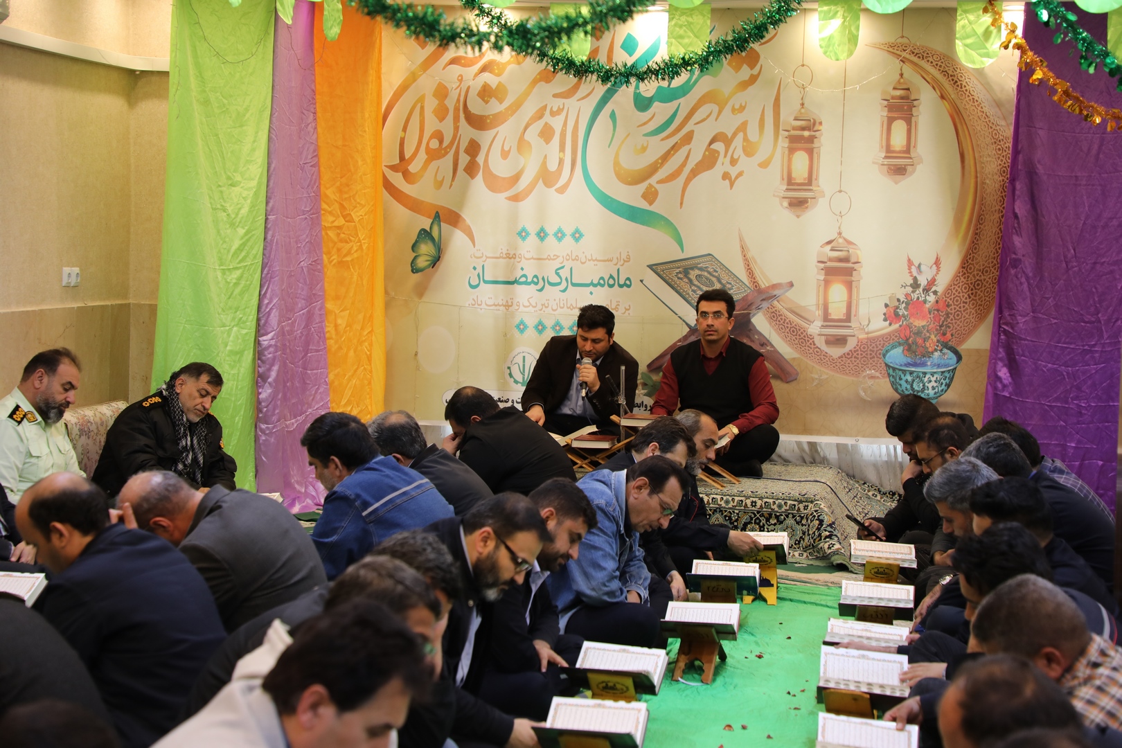 ضیافت نور؛ برگزاری محافل قرآنی با حضور اساتید بینالمللی در کشت و صنعت دعبل خزاعی ضیافت نور؛ برگزاری محافل قرآنی با حضور اساتید بینالمللی در کشت و صنعت دعبل خزاعی