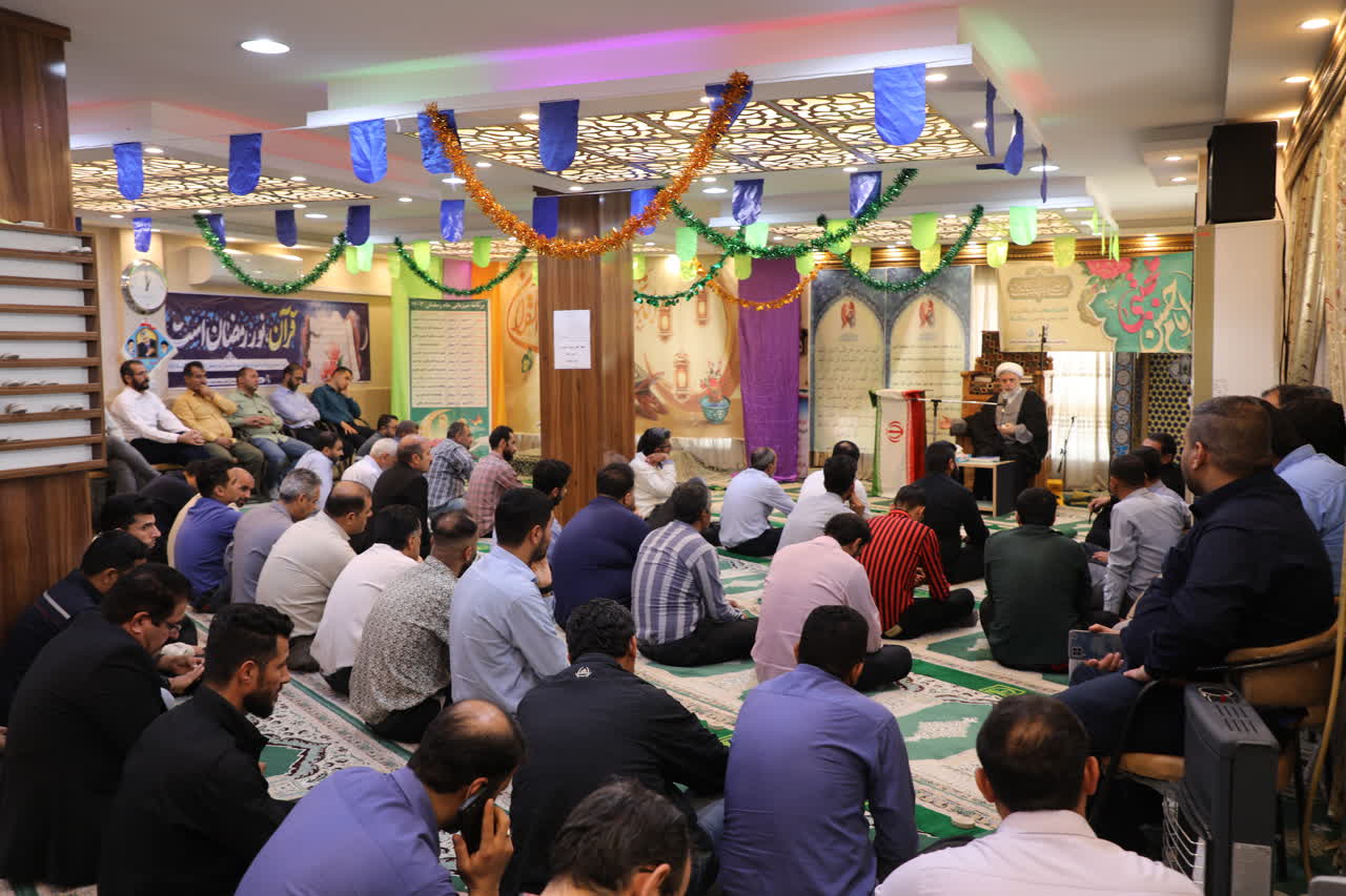 جشن کرامت و نور؛ گرامیداشت میلاد امام حسن مجتبی (ع) در کشت وصنعت دعبل خزاعی برگزار شد جشن کرامت و نور؛ گرامیداشت میلاد امام حسن مجتبی (ع) در کشت وصنعت دعبل خزاعی برگزار شد