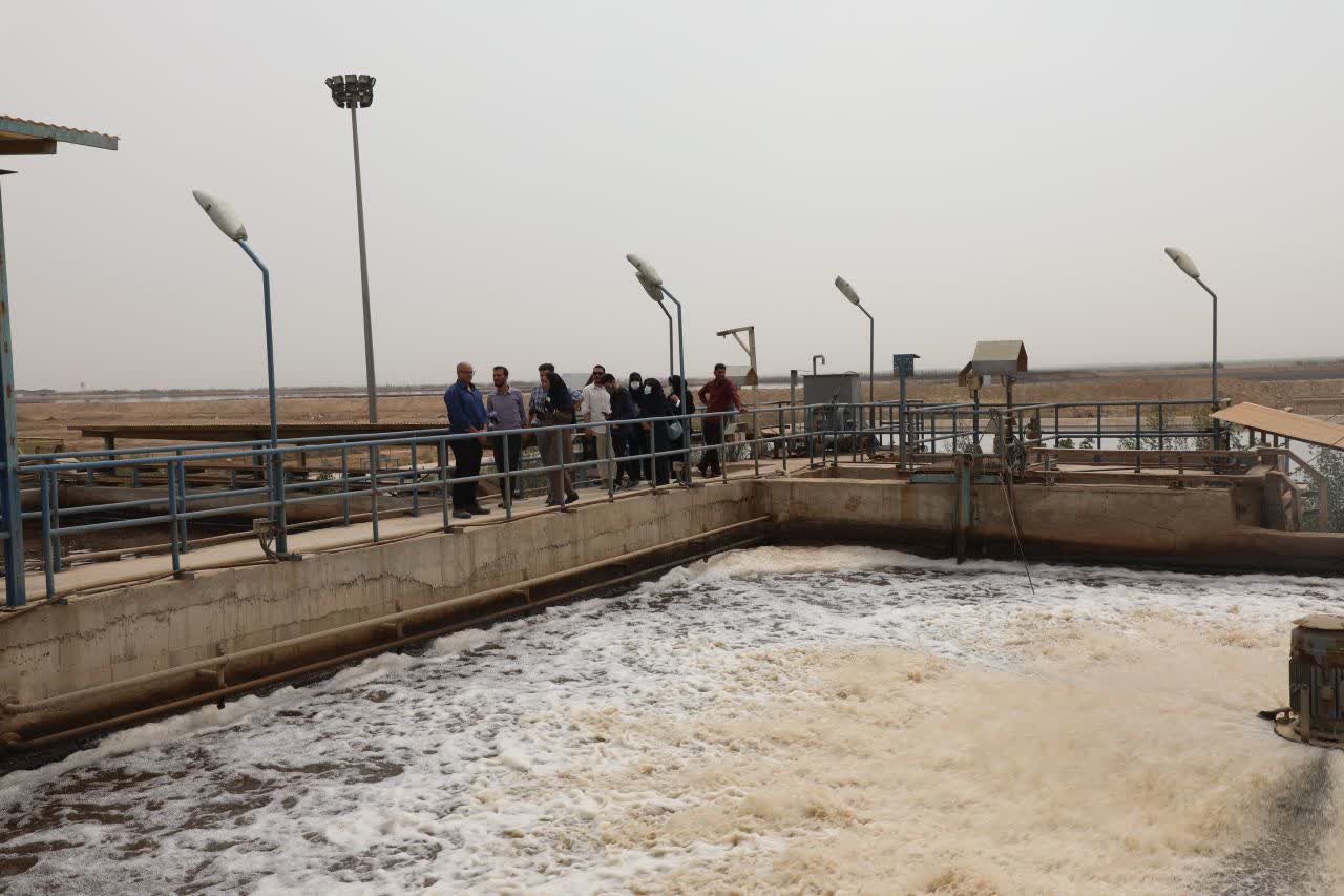 بازدید علمی دانشجویان تحصیلات تکمیلی دانشکده آب و محیط زیست از کشت و صنعت دعبل خزاعی بازدید علمی دانشجویان تحصیلات تکمیلی دانشکده آب و محیط زیست از کشت و صنعت دعبل خزاعی